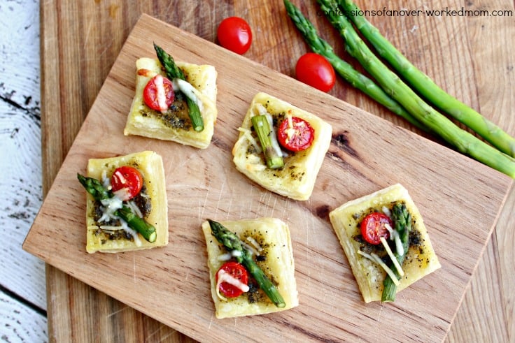 Asparagus Tomato Parmesan Squares | Confessions of an Overworked Mom